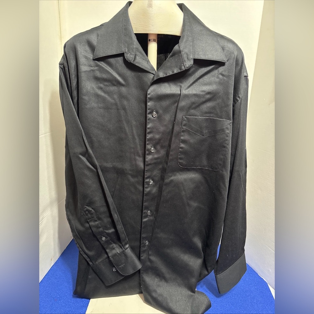 Men’s XL dress shirt
